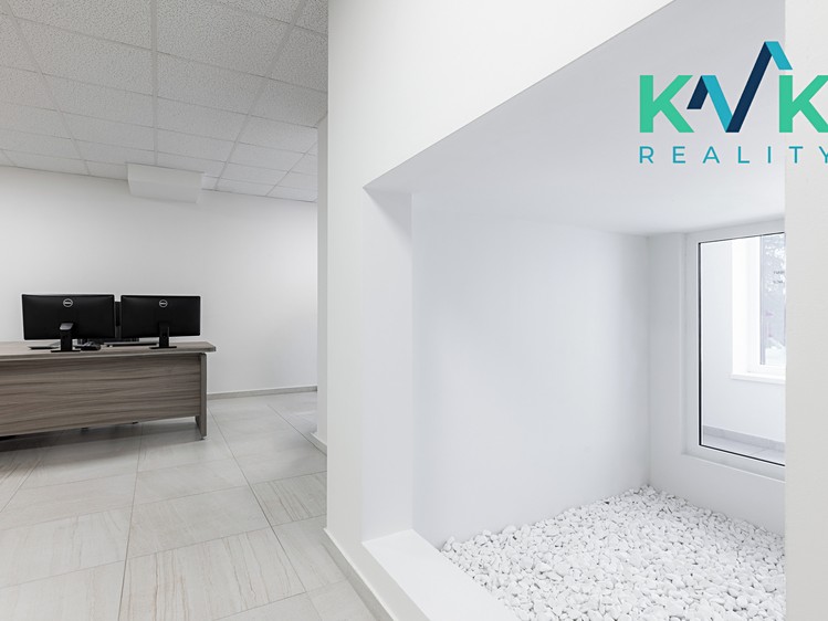 Prodej komerčního prostoru, 92 m² (7 z 16)