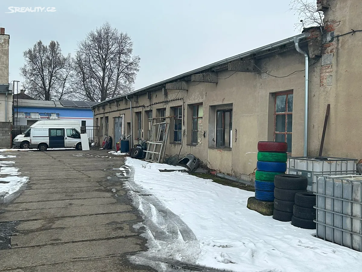 Pronájem výrobní haly, prostoru 1000 m², Lovosice