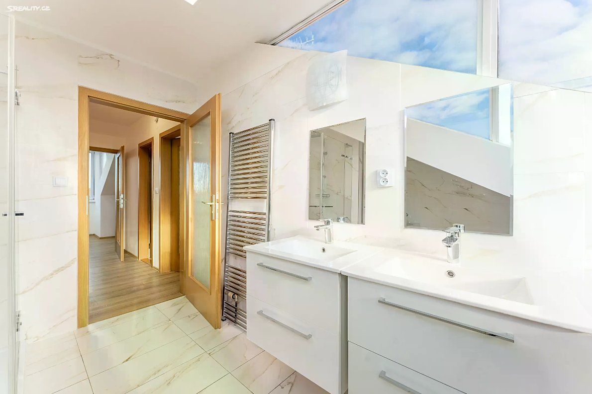 Prodej bytu 4+kk 129 m² – fotografie 3