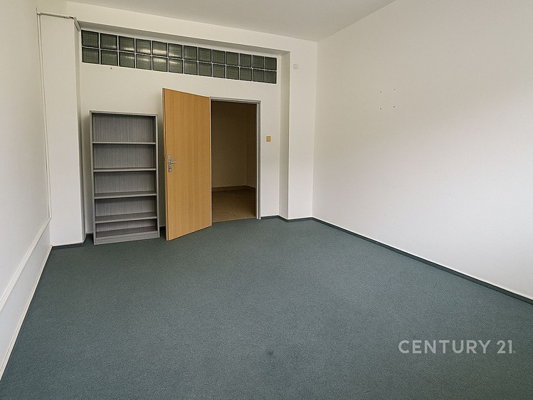 Комерційне приміщення в оренду, 18 м² (2 з 5)