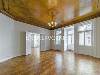 Pronájem bytu 4+1 151 m²