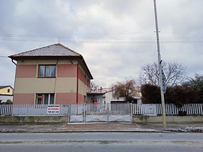 Prodej rodinného domu 207 m², pozemek 746 m²