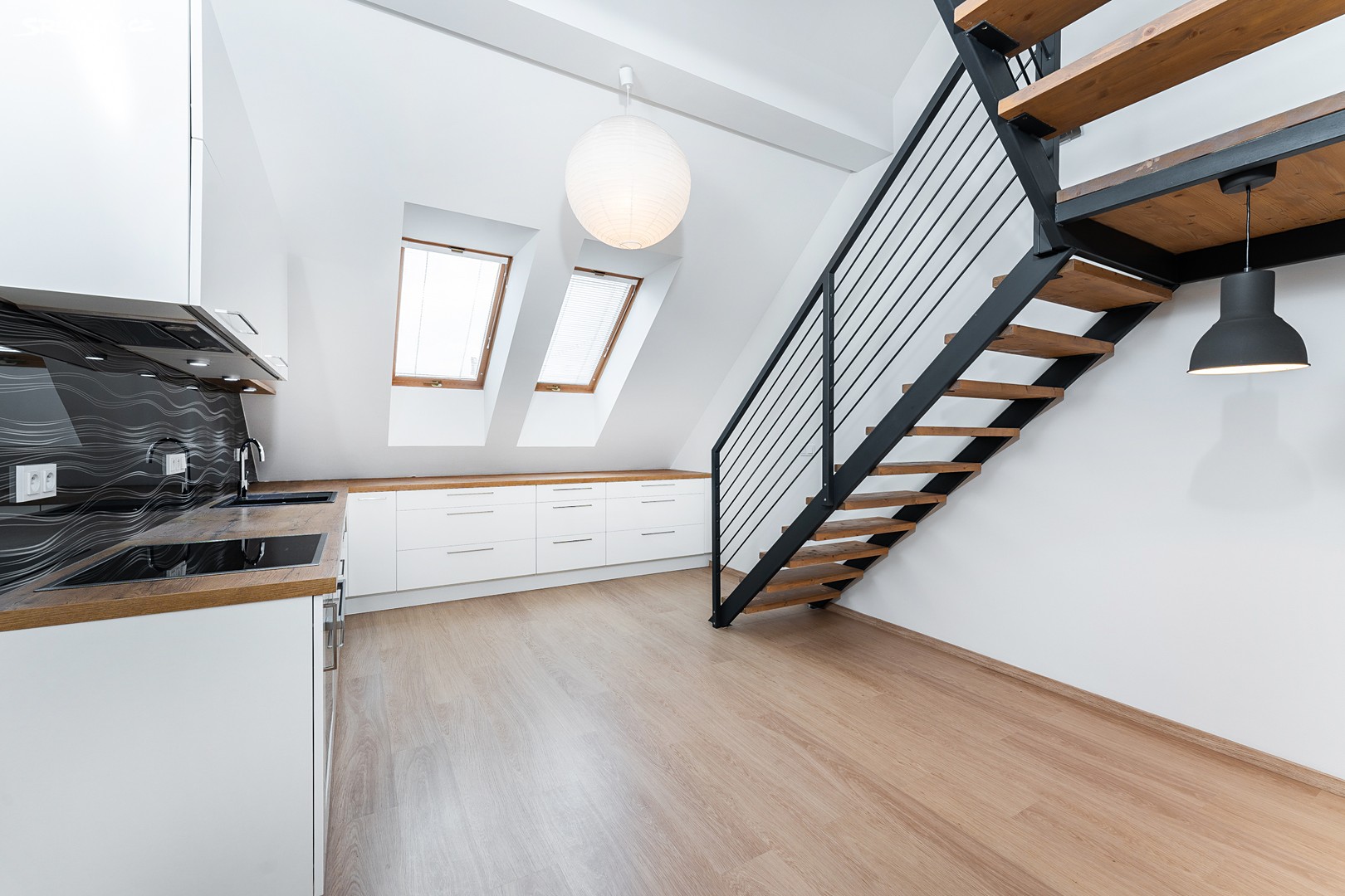 Prodej bytu 2+1 81 m² (Mezonet) – pohled 3