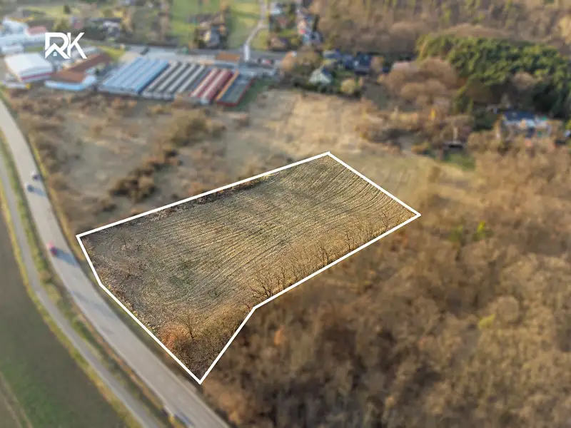 Prodej komerčního pozemku 7579 m², Kolín – náhled fotky 2