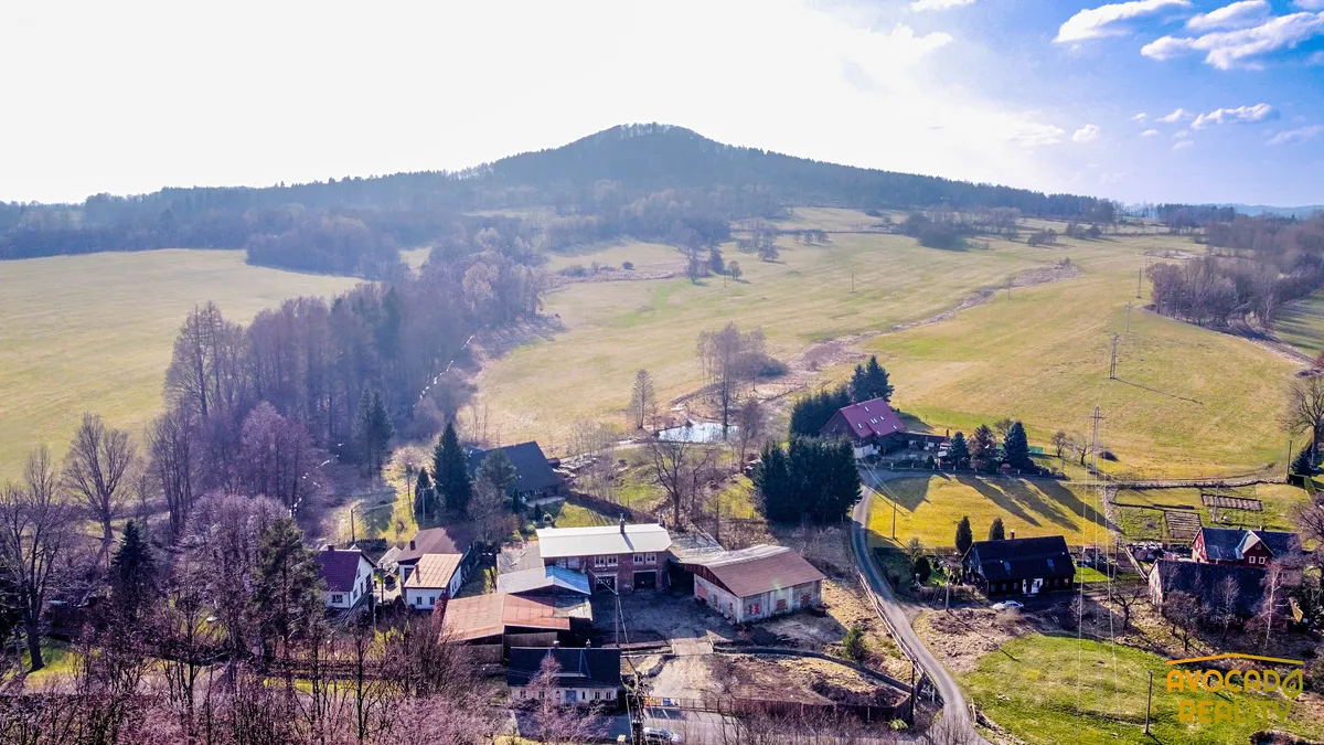 Prodej výrobní haly, prostoru 500 m²