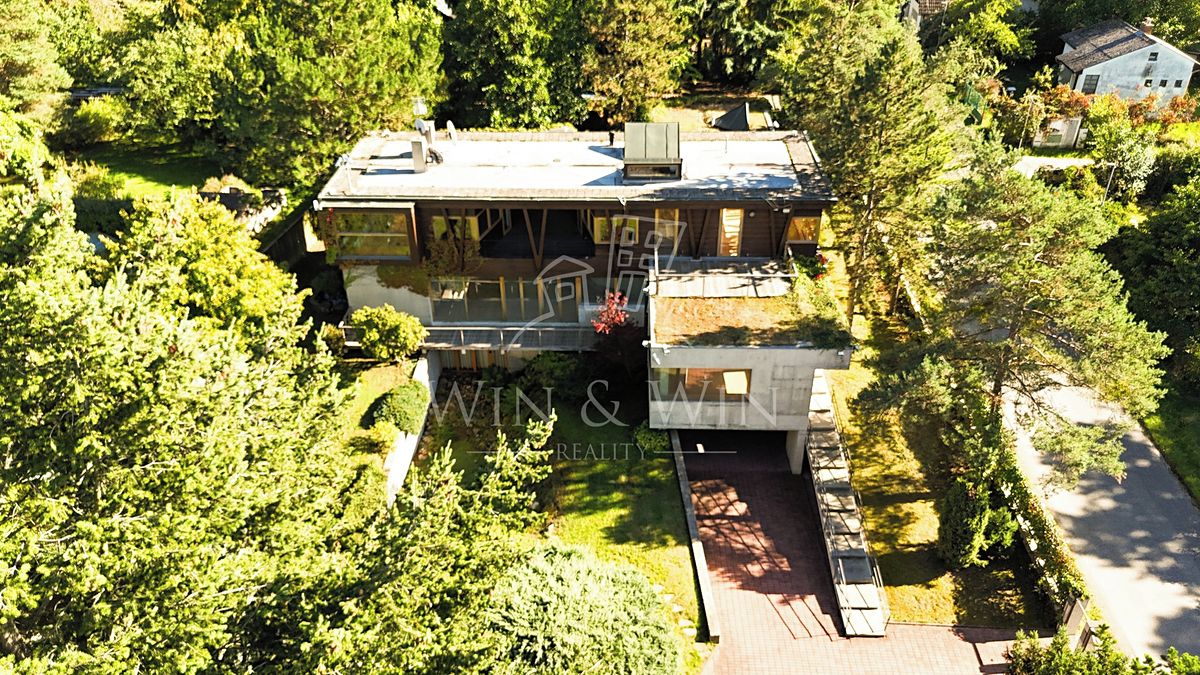 Prodej rodinného domu 477 m², pozemek 1644 m² – fotografie 2
