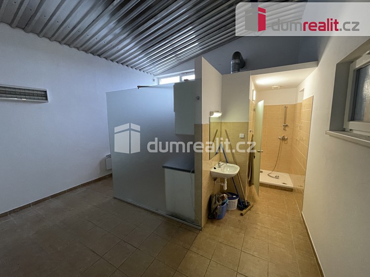 Комерційне приміщення в оренду, 677 м² (5 з 8)