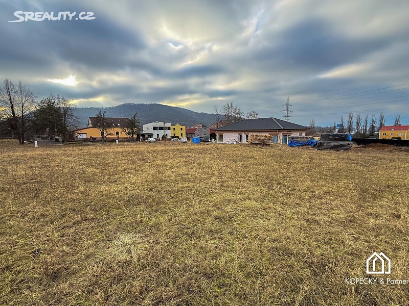 Prodej  stavebního pozemku 1 364 m² - More