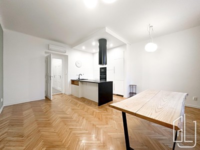 Pronájem bytu 3+kk 87 m²