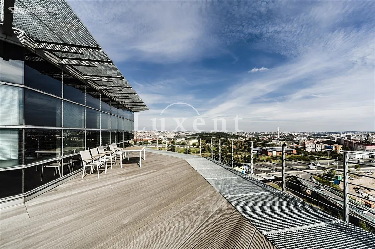 Pronájem kanceláře 303 m², Praha