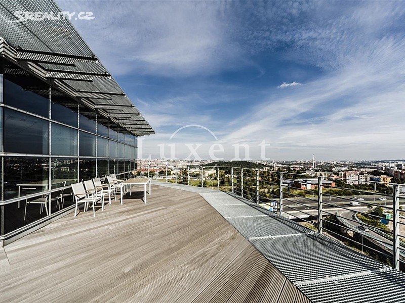 Pronájem kanceláře 303 m², Praha