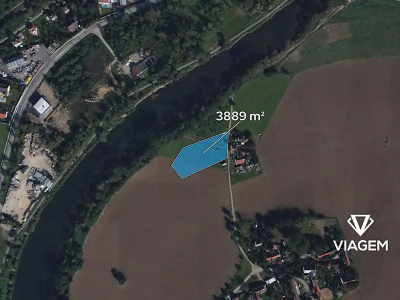 Prodej pole 3889 m², Praha – náhled fotky 3