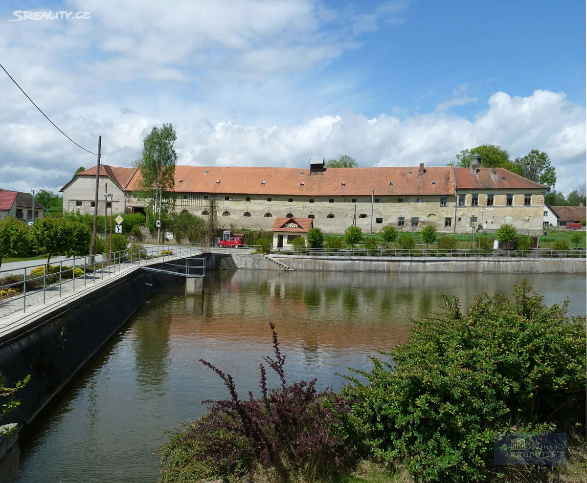 Prodej zemědělského objektu 2020000 m²