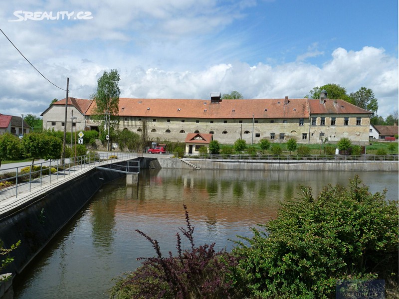Prodej zemědělského objektu 2 020 000 m², okres Pelhřimov
