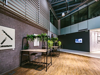 Pronájem komerčního prostoru, 1 000 m² (2 z 15)