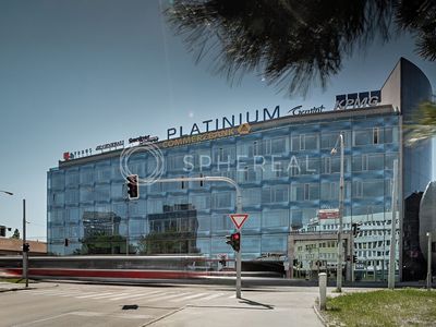 Pronájem kanceláře 568 m²