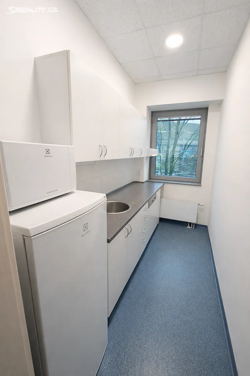 Pronájem kanceláře 26 m² – pohled 4