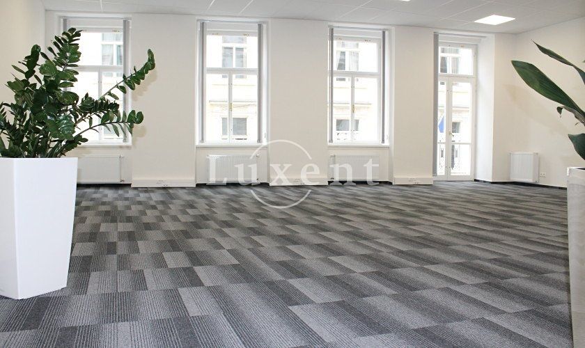 Pronájem kanceláře 120 m²