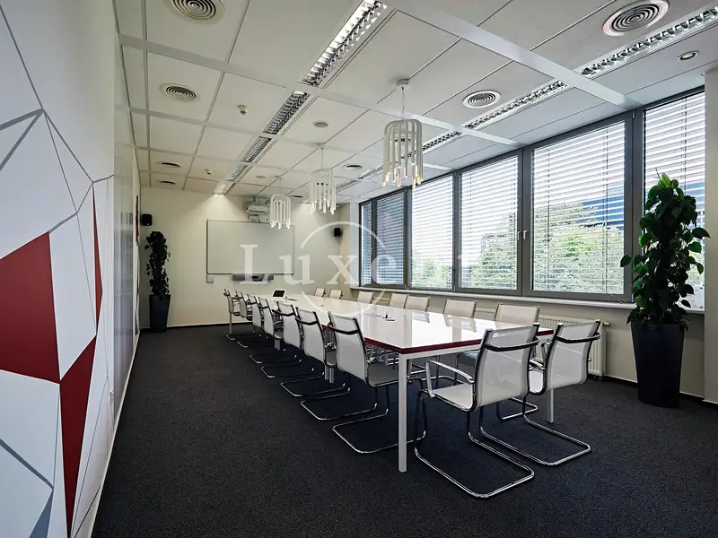 Pronájem kanceláře 516 m², Praha – náhled fotky 2