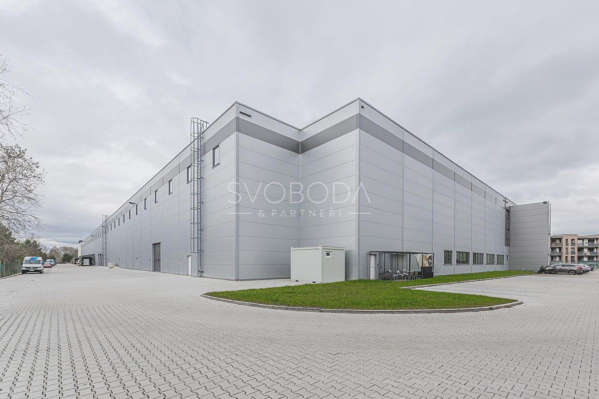 Pronájem skladového prostoru 2500 m² – fotografie 2