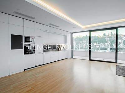 Pronájem bytu 6 pokojů a více 227 m²