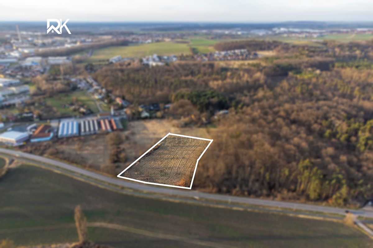 Prodej komerčního pozemku 7579 m², Kolín – fotka 1 z 3
