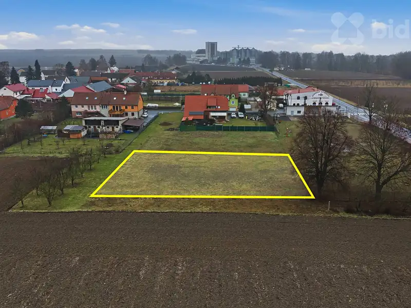 Prodej stavebního pozemku 1345 m², Uničov – náhled fotky 1