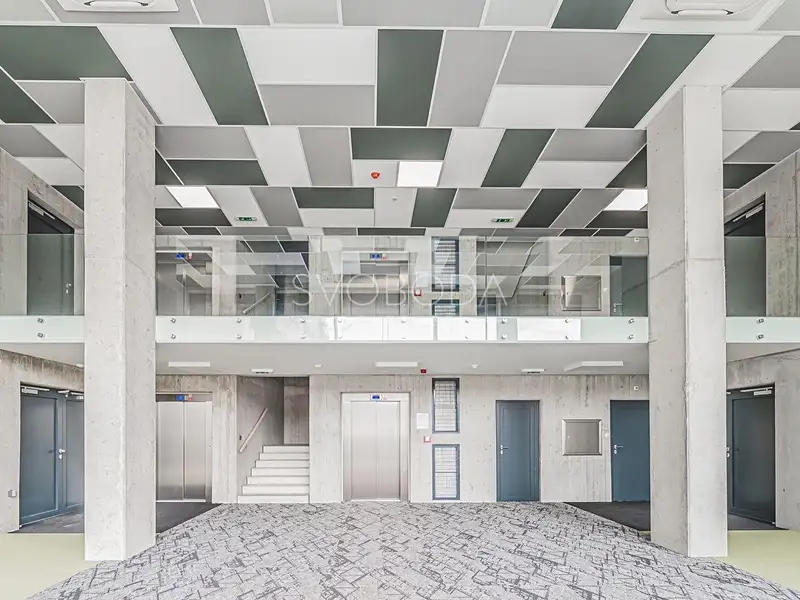 Pronájem kanceláře 250 m², Hradec Králové – náhled fotky 3