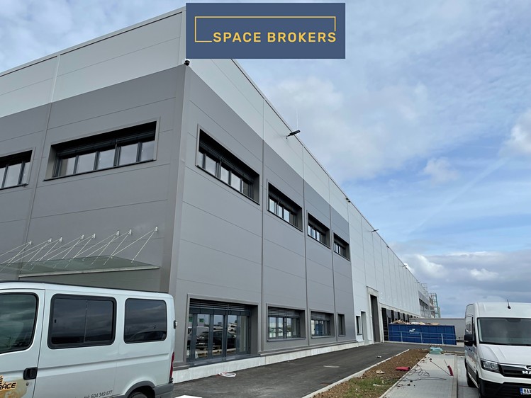 Pronájem komerčního prostoru, 5 262 m² (10 z 17)