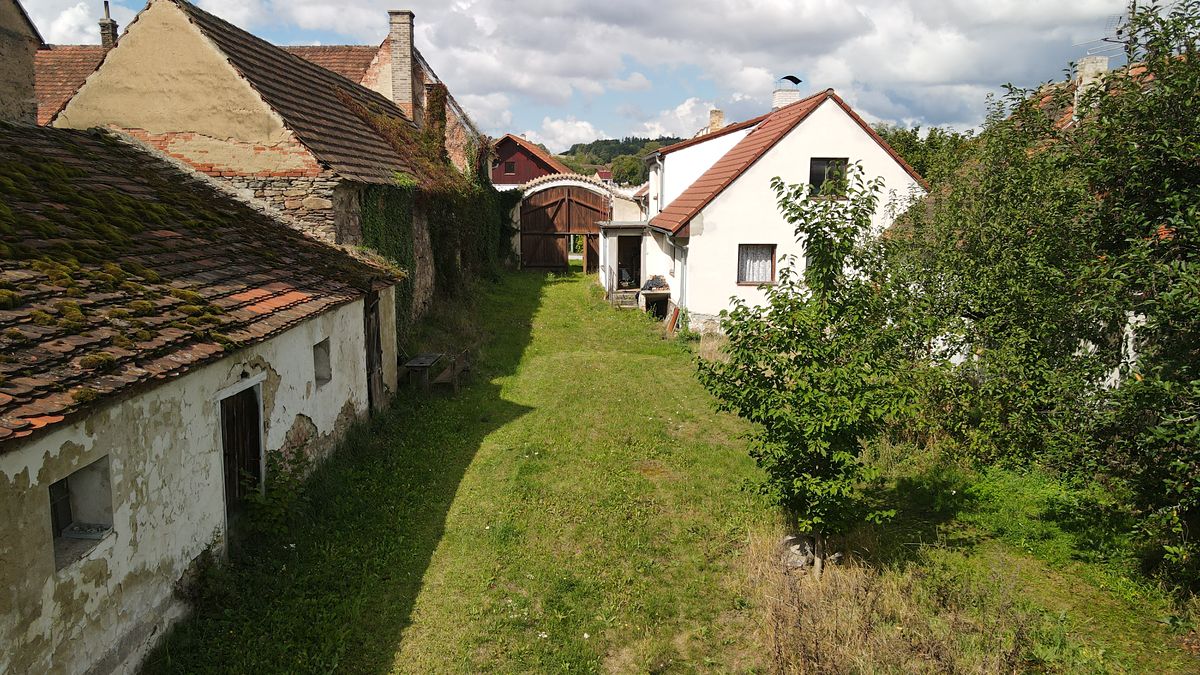 Prodej zemědělské usedlosti 963 m², pozemek 8974 m² – fotografie 3