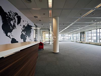 Pronájem kanceláře 166 m²