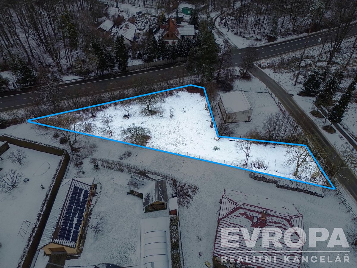 Prodej stavebního pozemku 1235 m² – fotografie 3