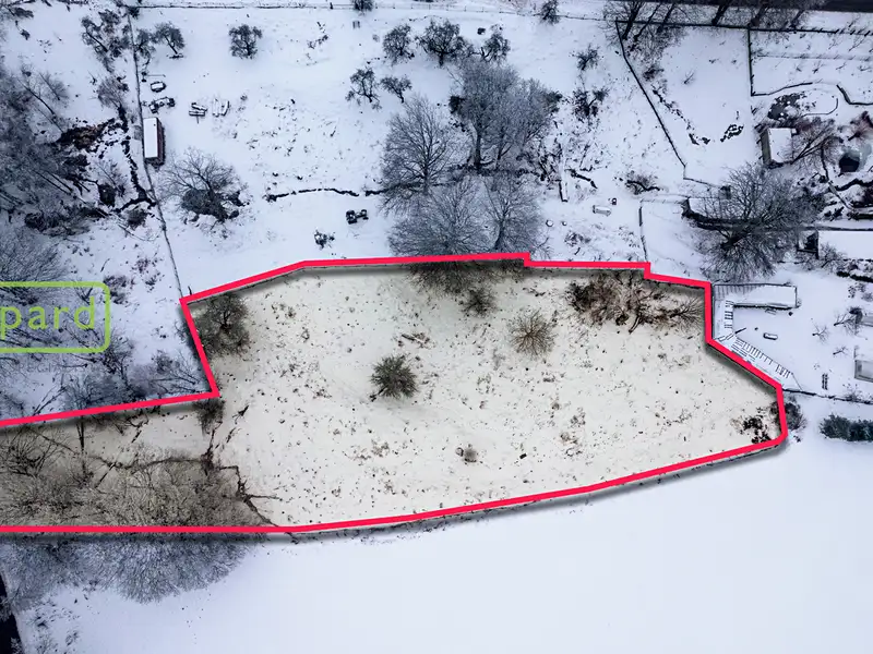 Prodej stavebního pozemku 3300 m², Dolní Nivy – náhled fotky 2