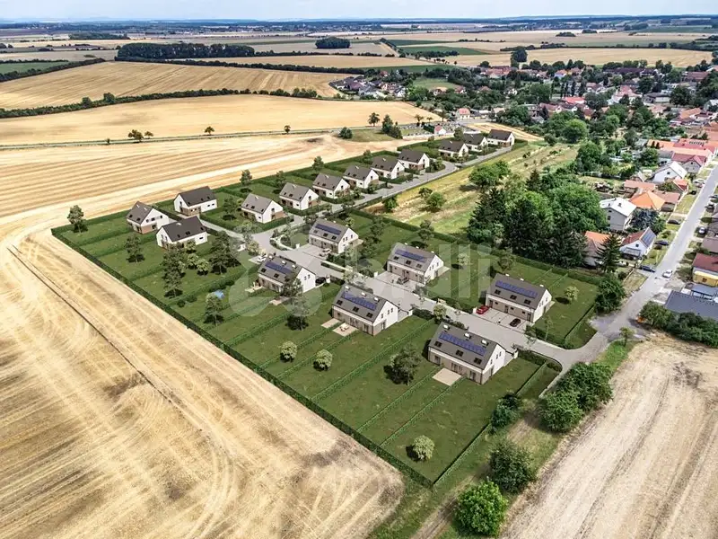 Prodej bytu 3+kk 111 m², Úmyslovice – náhled fotky 1