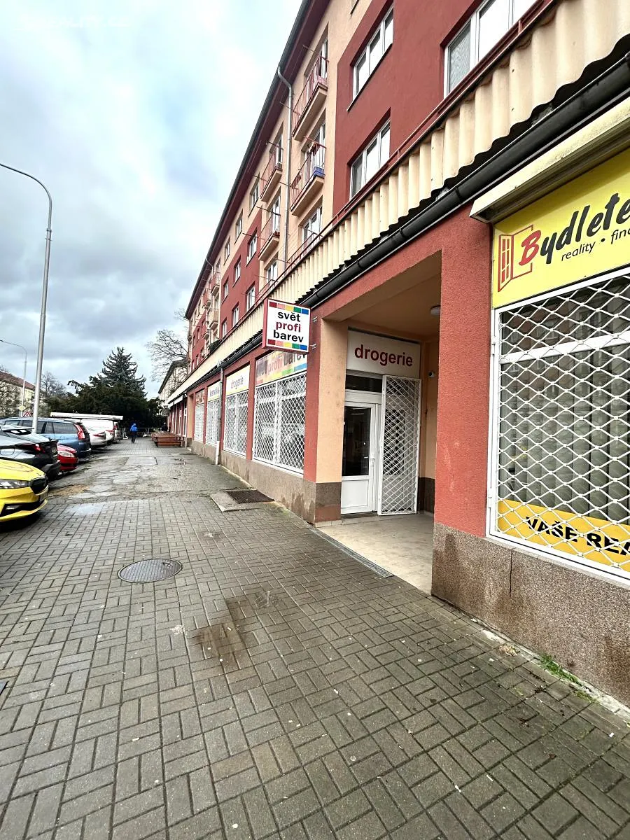 Pronájem obchodního prostoru 187 m², Most