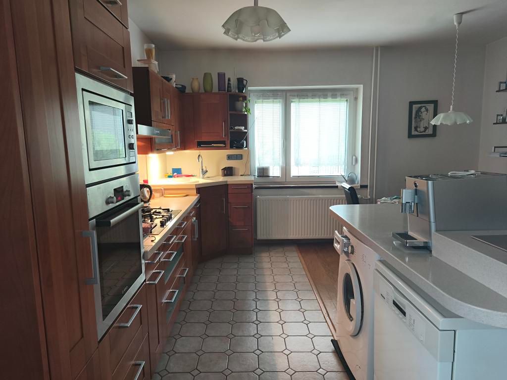 Prodej rodinného domu 286 m², pozemek 739 m² – fotografie 5