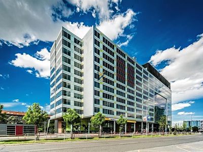 Pronájem kanceláře 350 m²