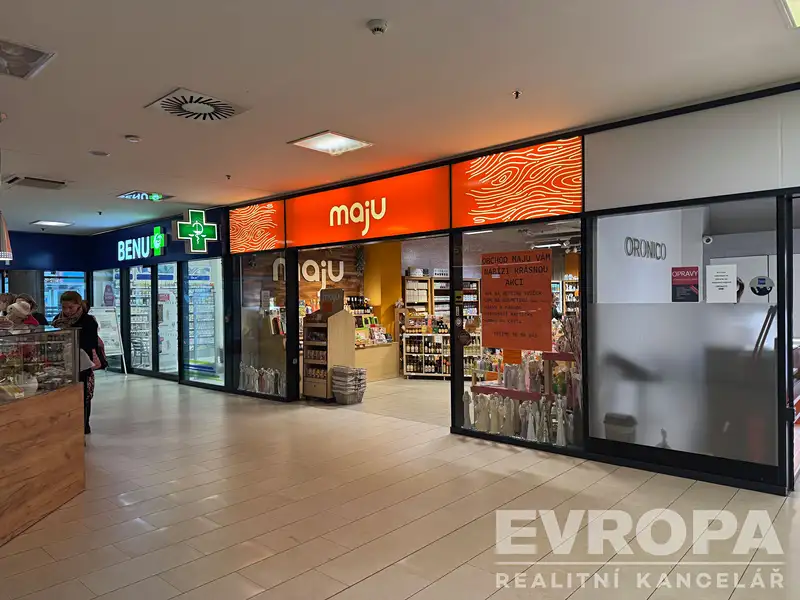 Pronájem obchodního prostoru 87 m², Hradec Králové – náhled fotky 2