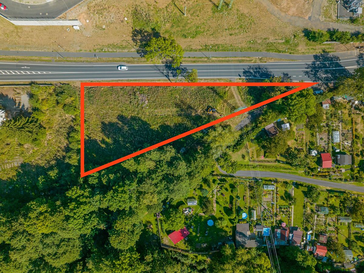 Prodej komerčního pozemku 3125 m²