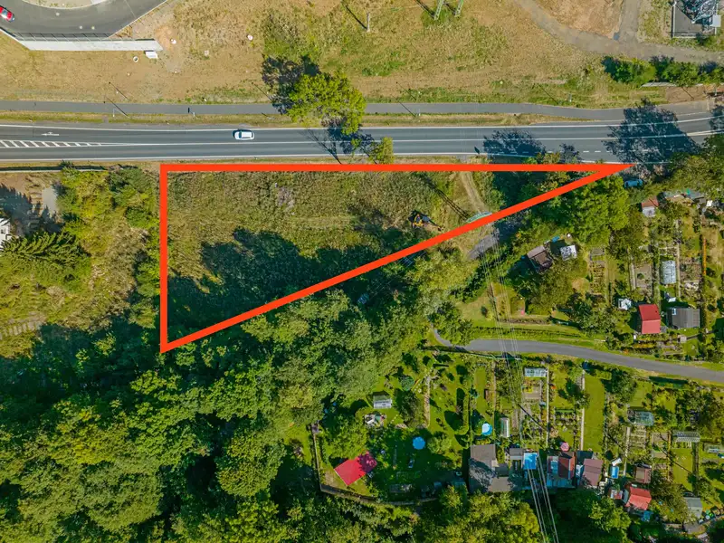 Prodej komerčního pozemku 3125 m², Ostrov – náhled fotky 1
