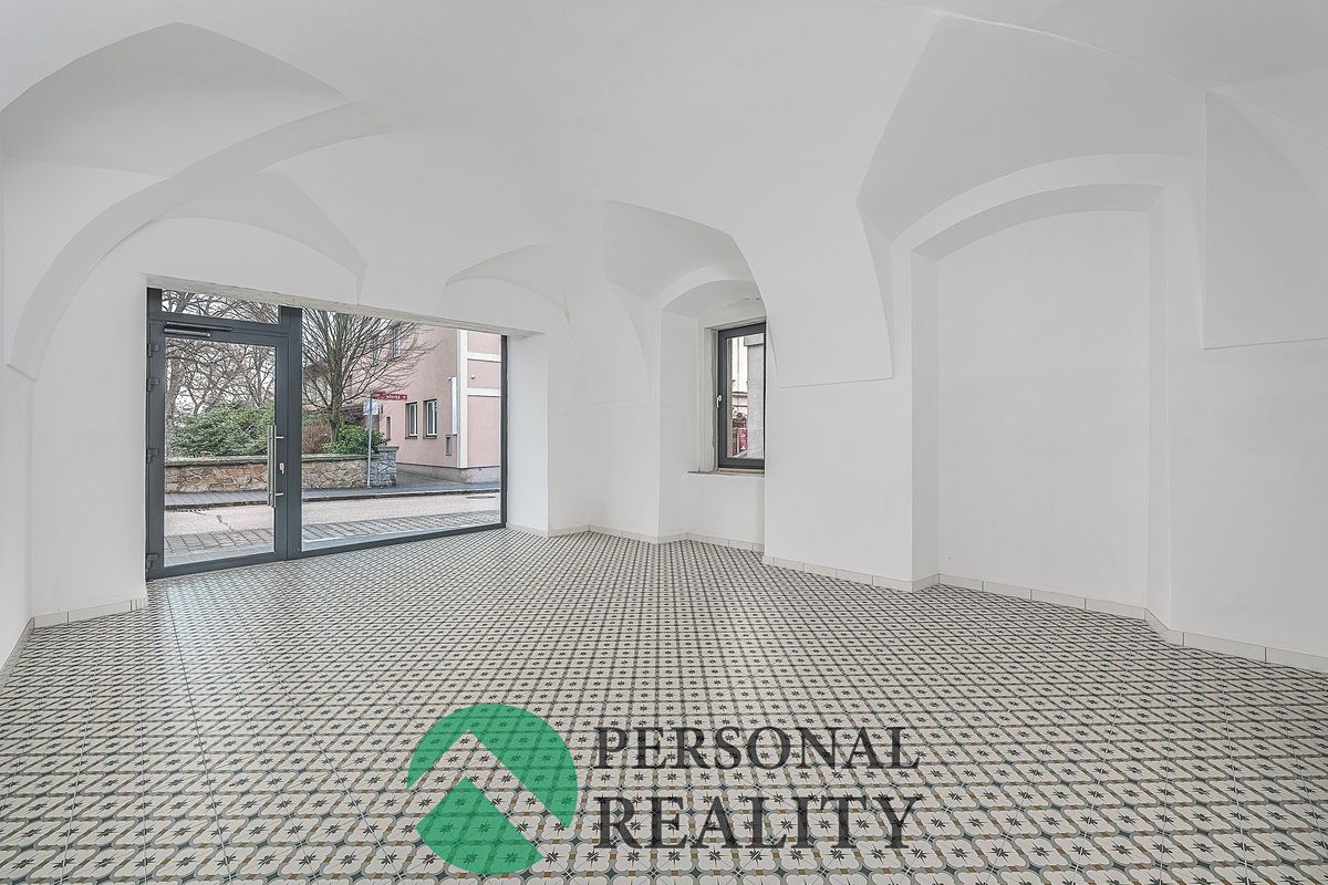 Pronájem kanceláře 125 m² – fotografie 2