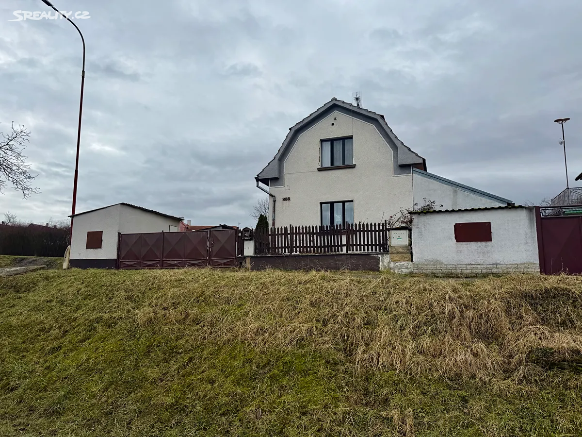 Prodej rodinného domu 150 m², pozemek 1056 m², Bechlín
