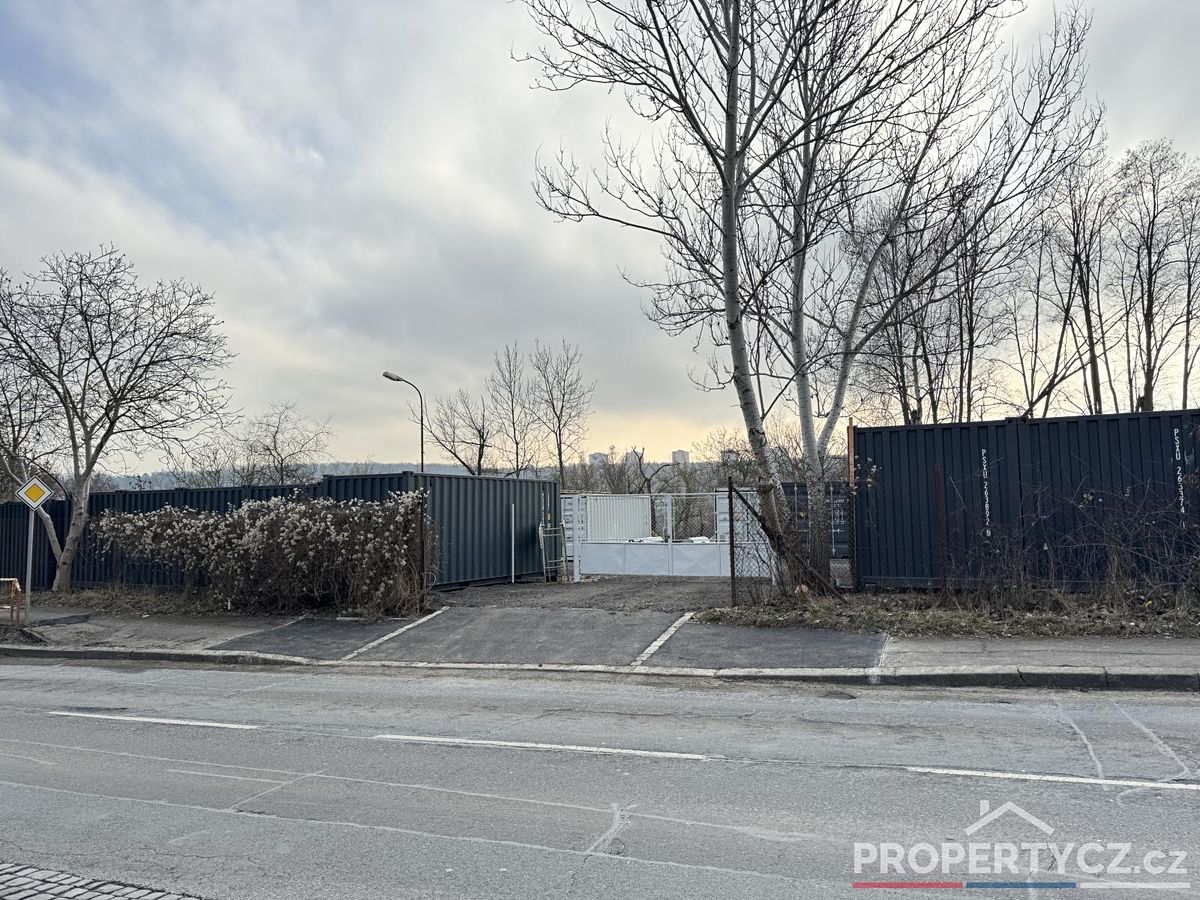 Pronájem garážového stání 15 m² – fotografie 2