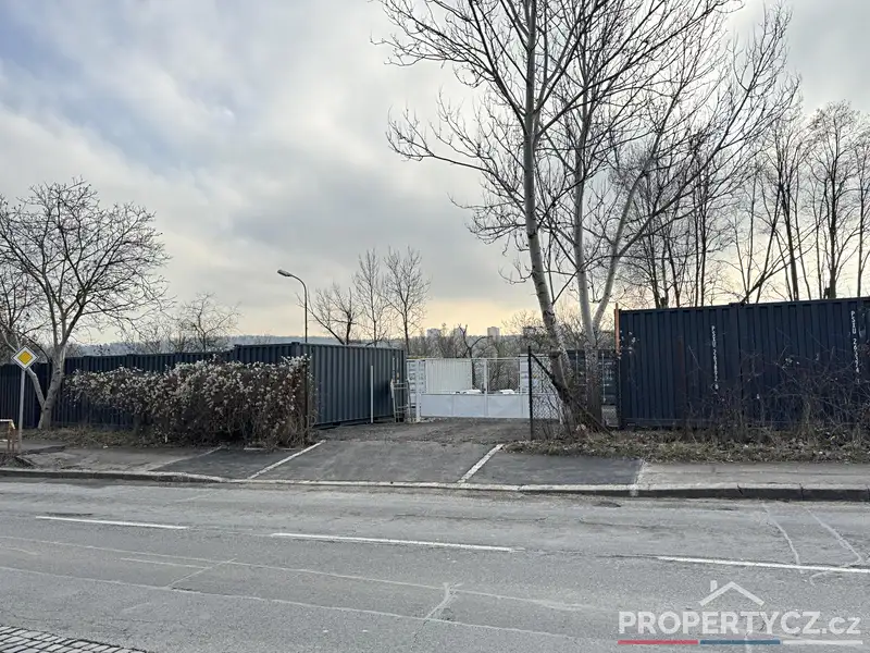 Pronájem garážového stání 15 m², Praha – náhled fotky 2