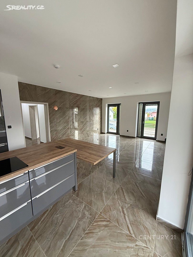 Prodej  rodinného domu 180 m², pozemek 881 m² – pohled 6