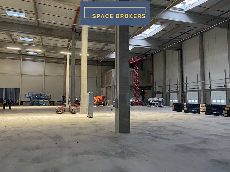 Pronájem komerčního prostoru, 5 262 m² (5 z 17)