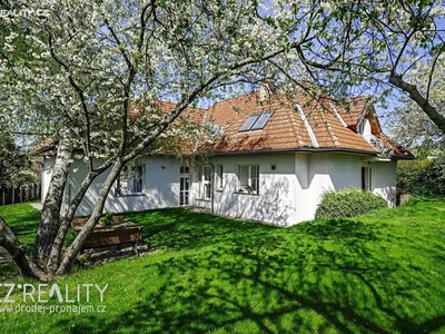 Prodej  vily 300 m², pozemek 1 300 m² — photo 3