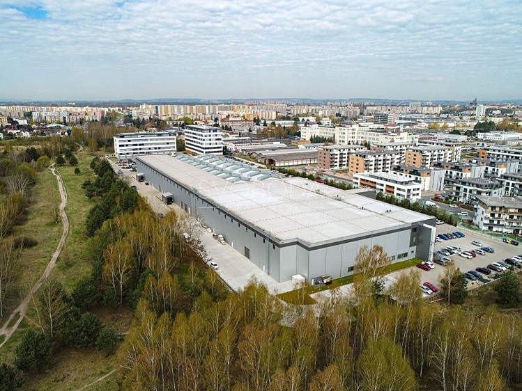 Комерційне приміщення в оренду, 2 500 м² (4 з 5)