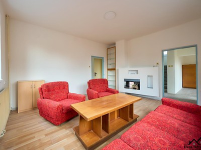 Pronájem bytu 2+1 90 m² (Jednopodlažní)