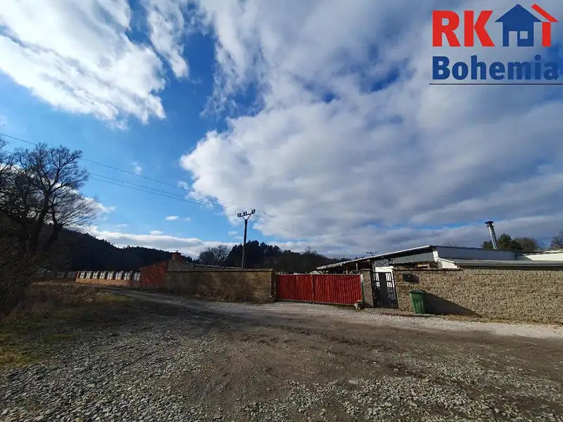 Prodej stavebního pozemku 5704 m², Rokytá – náhled fotky 1